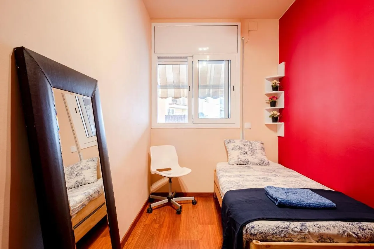 Three Bedroom Apartment In Sants Barcelona