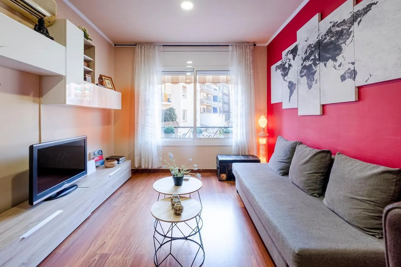Three Bedroom Apartment In Sants Barcelona