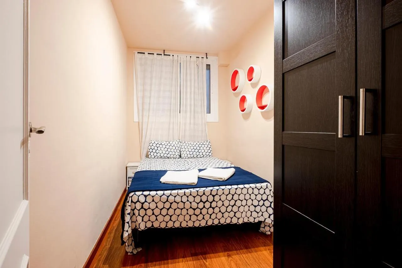 Three Bedroom Apartment In Sants Barcelona Spain