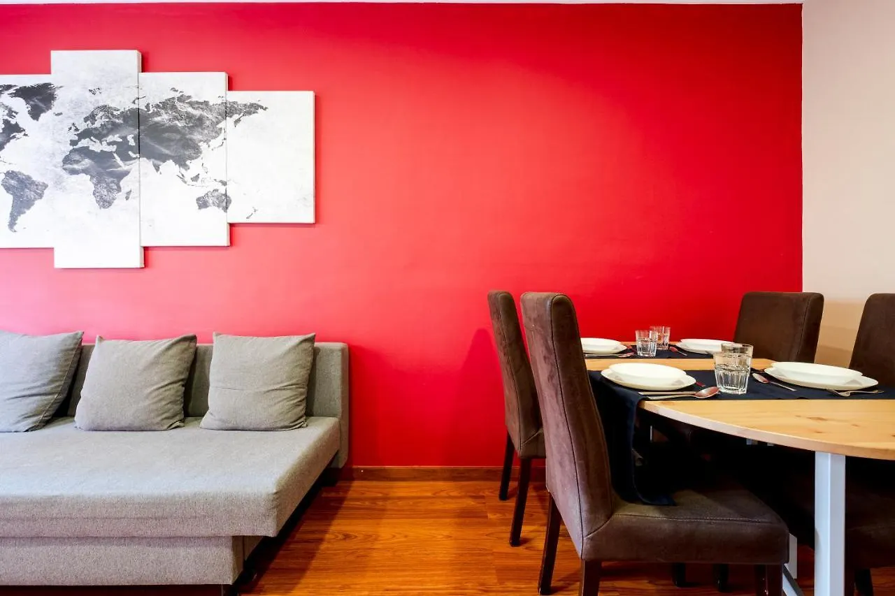 Three Bedroom Apartment In Sants Barcellona